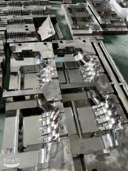 UV Resistant Mould Cleaning Agent Resin Viscous Liquid For Pouring Equipment