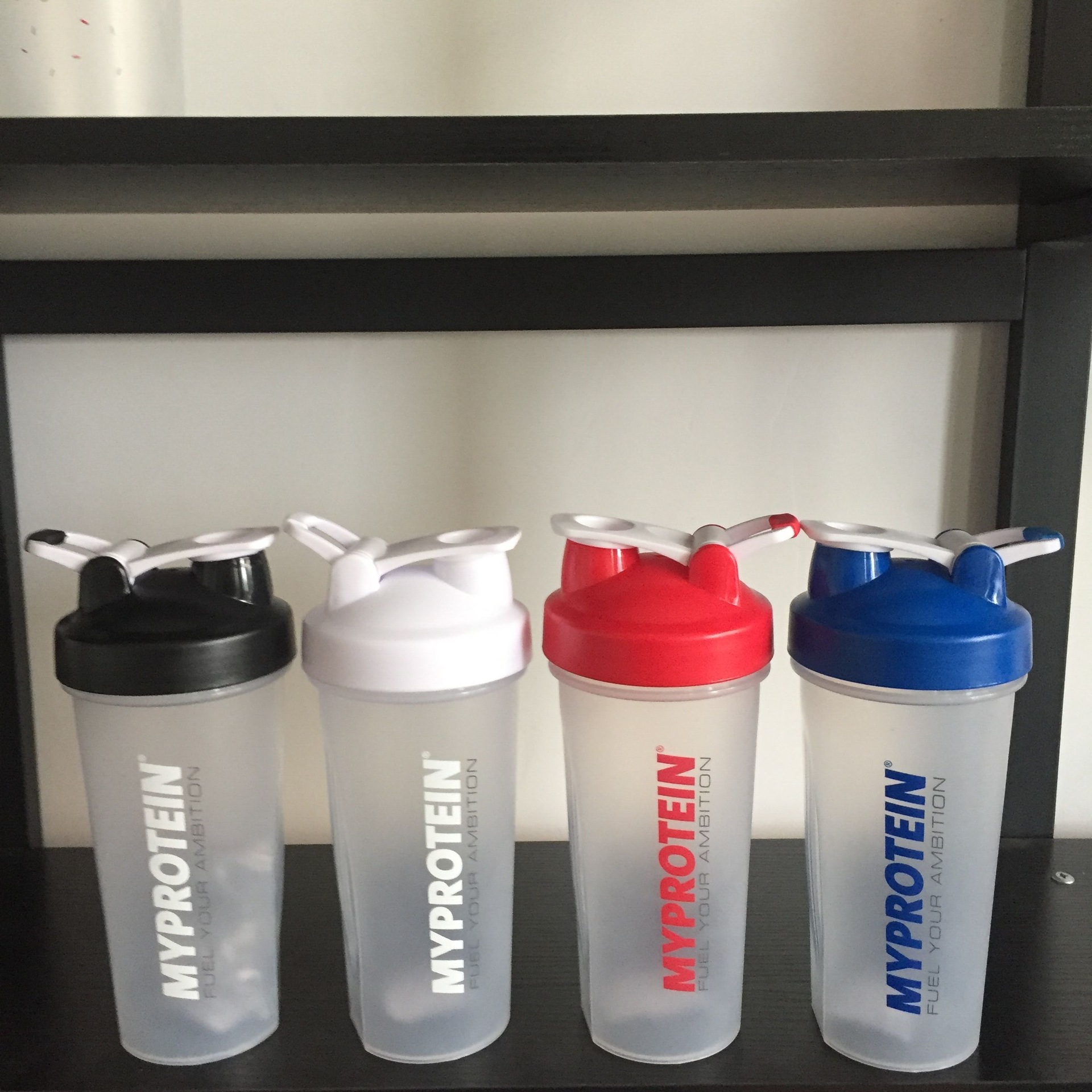 China New Classic Modle Customized Blendre Big Shaker Water Bottles, Protein Powder Classic Loop Top Shaker Bottle With Ball