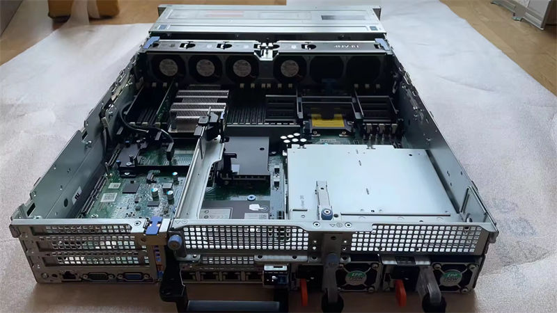 Customized Rack Server Poweredge R740 2U 5218R 16G DDR4 4T Hard Disk Drive R740 Server 2U Rack Private Mold Included