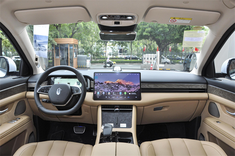 HUA-WEI AITO M7 M5 Second Hand Electric Hybrid Energy Vehicles with 195KM Pure Electric Range and 7.8s Acceleration Time