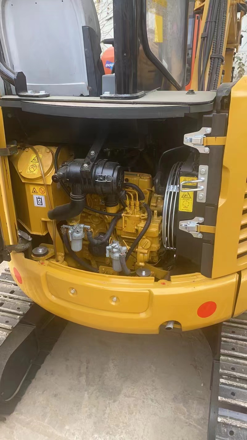 used crawler excavator CAT 302.5 with cheap price 3ton