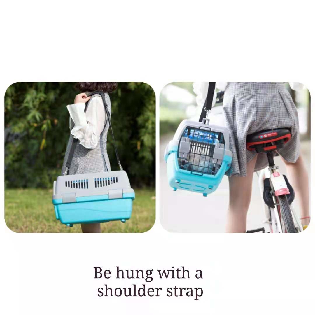 PP Plastic Dog Cat Transport Cage OEM ODM Travel Carrier With Skylight