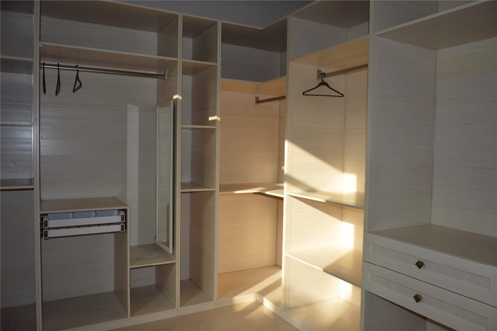 Durable Aluminum Alloy Carcase Material Bathroom Cabinet Modern Style