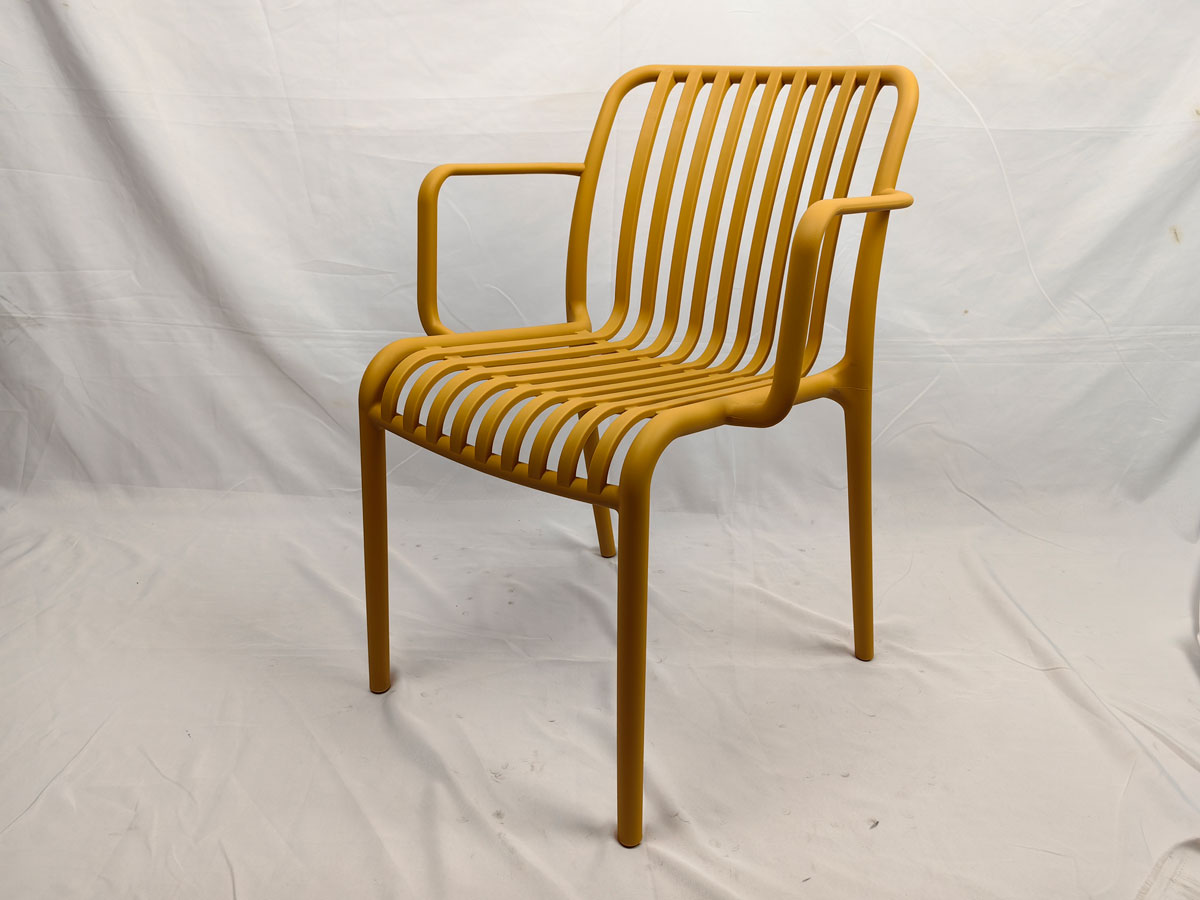 Retro Plastic Patio Dining Chairs Stackable Bistro Armchair High Back