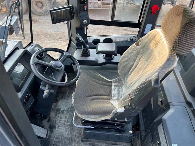 LIUGONG 870H 7 Tons Wheel Loader with Low Working Hours and Original Hydraulic Pump