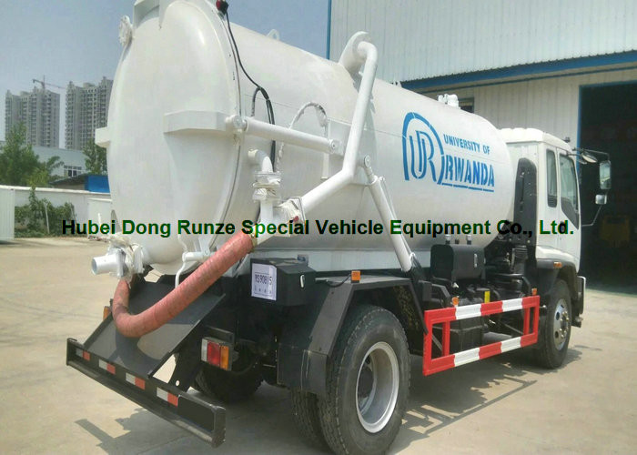ISUZU Septic Vacuum Trucks / Sewer Suction Truck Euro 5 Engine 205HP