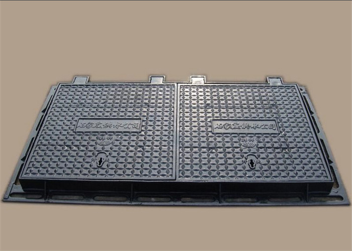 EN124 B125 Square Casting Iron Manhole Cover Shock Absorption Lockable