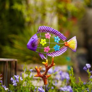 Quality OEM Metal Yard Ornaments Multicolor Animal Garden Figurines Hollow Out Fish wholesale