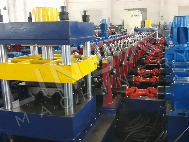 Gearbox Drive Cast Iron Structure Highway Guardrail Roll Forming Production Line