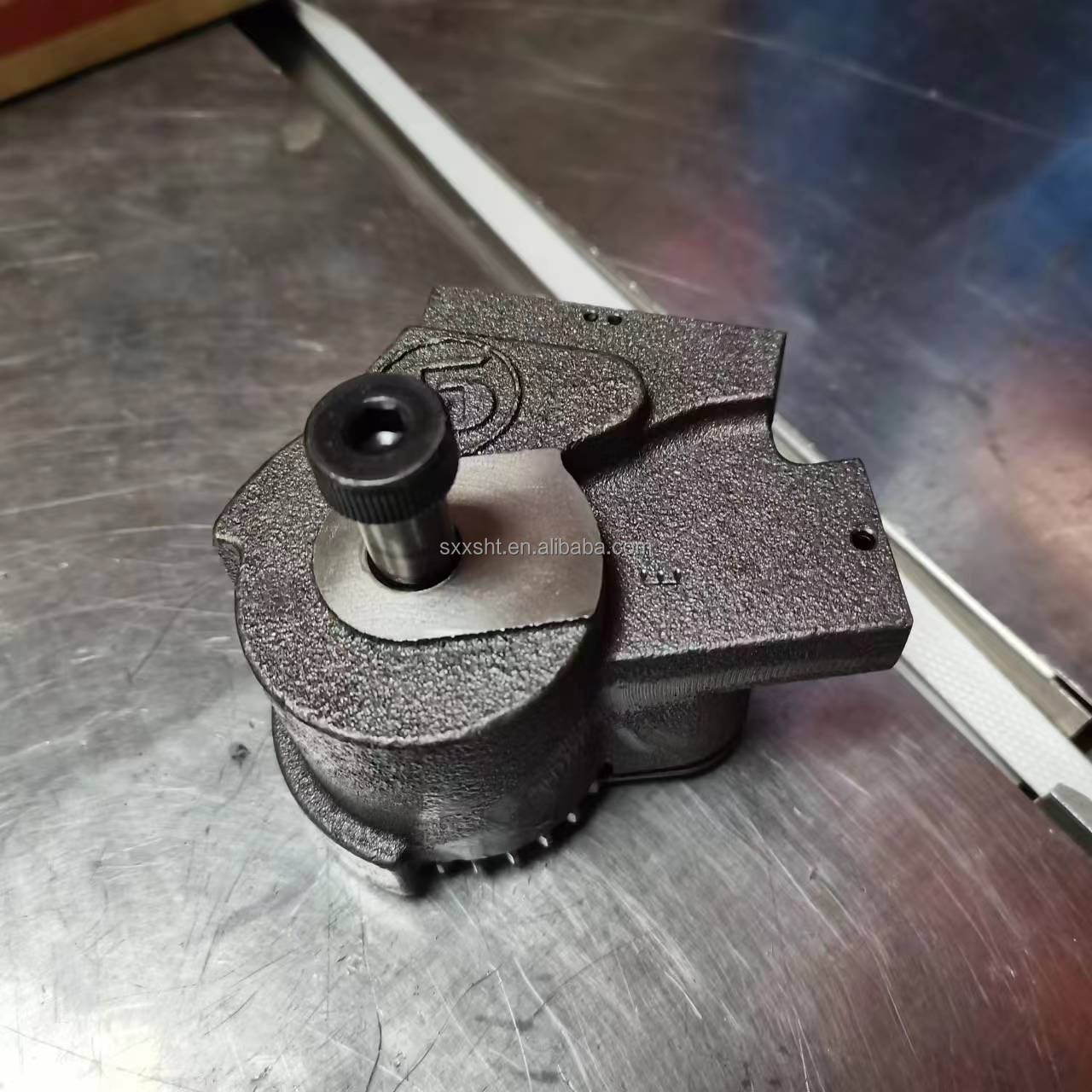 90 Cylinder 151 Type Clutch Booster Brake Sub-Pump Iron Upgrade for Shaanqi Spare Parts