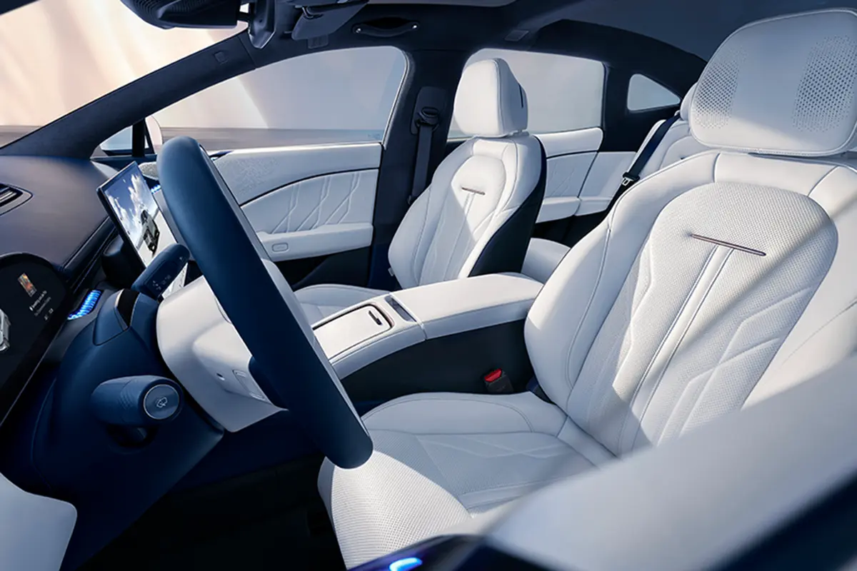 Zeekr 007 Luxury Electric Car 870km Range And Pure Electric Energy Type With Lithium Iron Phosphate Battery