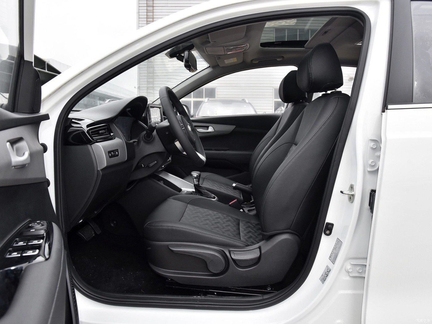 KIA FORTE Compact Car 1.6L 123 Horsepower L4 Fuel Sedan 4 Door 5 Seat Adult Gasoline Sedan Car