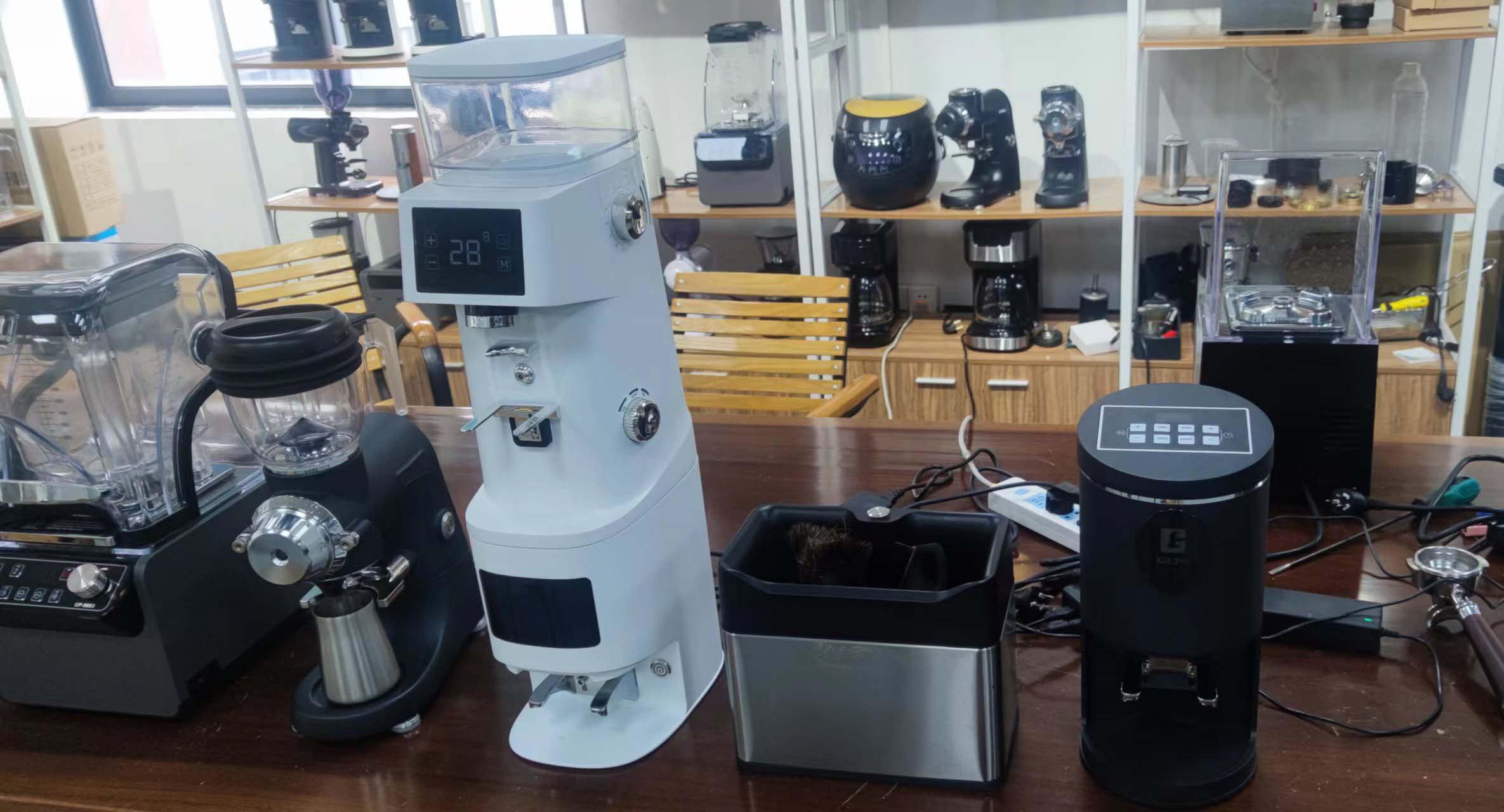 Automatic Coffee Portafilter Cleaner Electric Wipe-Free Box For 51-58mm Grounds