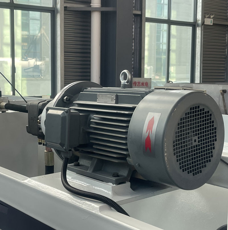 6*3200mm CNC Hydraulic Guillotine Shearing Machine Cutter With 1-3° Shearing Angle