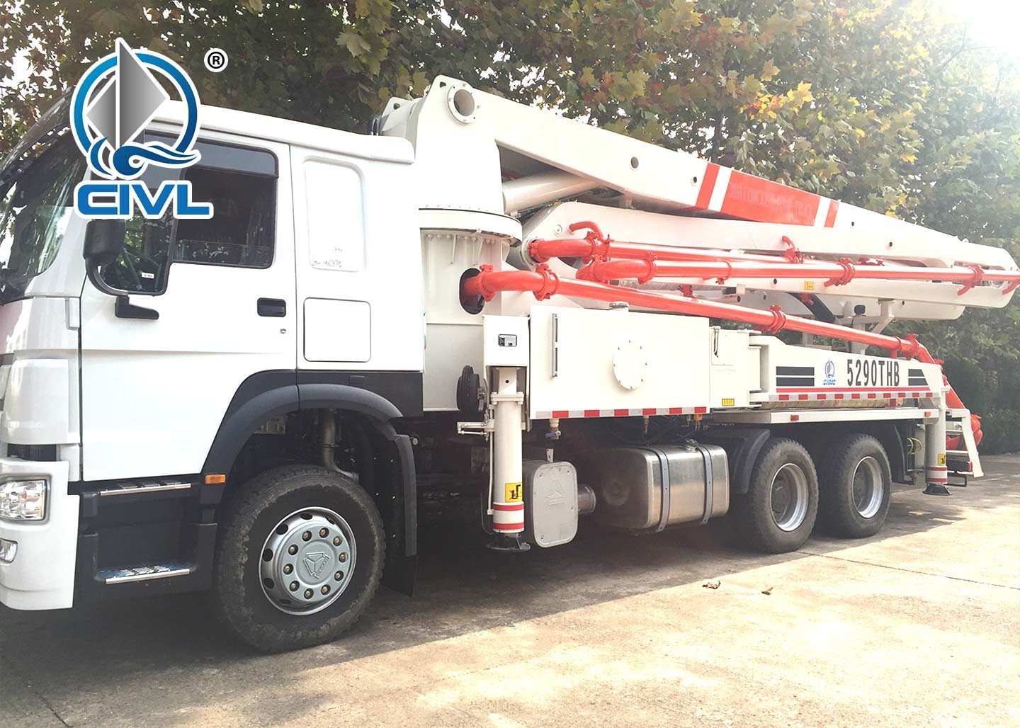16m3 Cement Pump Truck 8850 × 2380 × 3500mm 180w 1700 / 3400mm Wheelbase