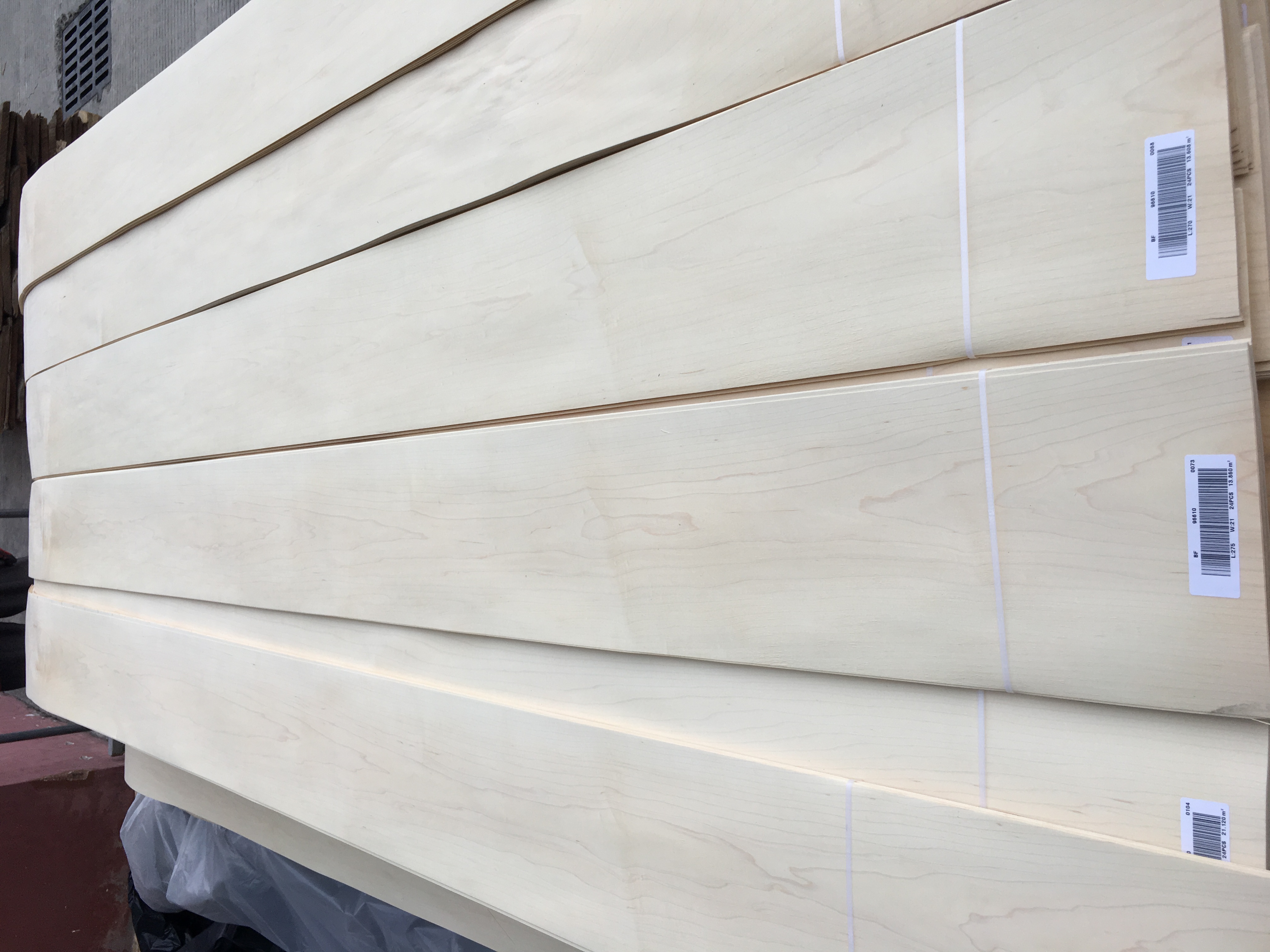 Hot Selling Natural Canadian Maple Wood Veneer Maple Veneer Sheets for Skateboards Wooden Maple Veneers