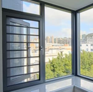 Quality Customizable Aluminum Swing Window Powder Coated Casement Swing Window wholesale