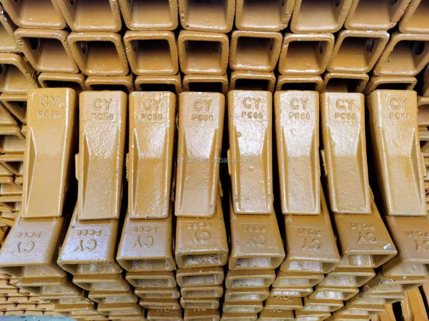 Alloy Steel Excavator Undercarriage Parts , Excavator Bucket Teeth Pins 0.15-2KG Weight