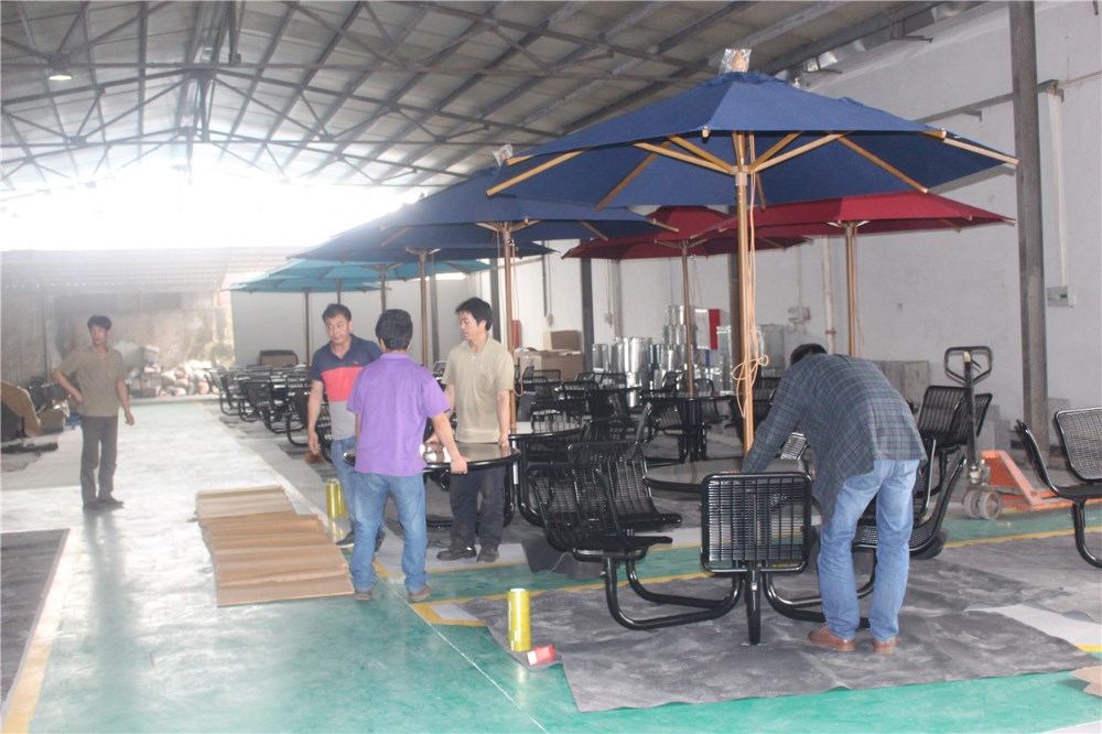 Modern Street Outdoor Patio Umbrellas Flange Surface Mounted Type