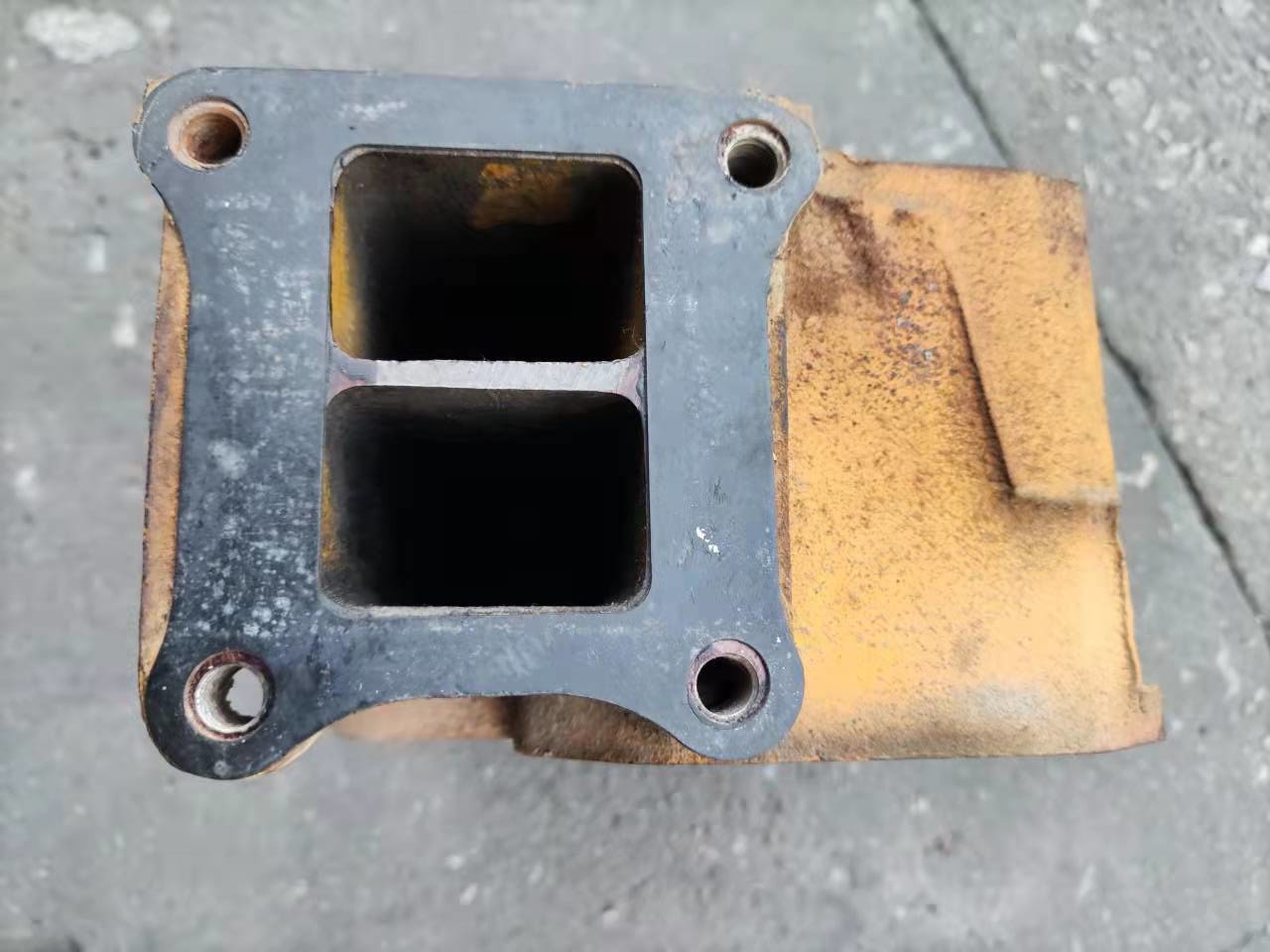 Second Hand 12 Valve Cylinder Head 6D125-1 For PC400-5 Excavator