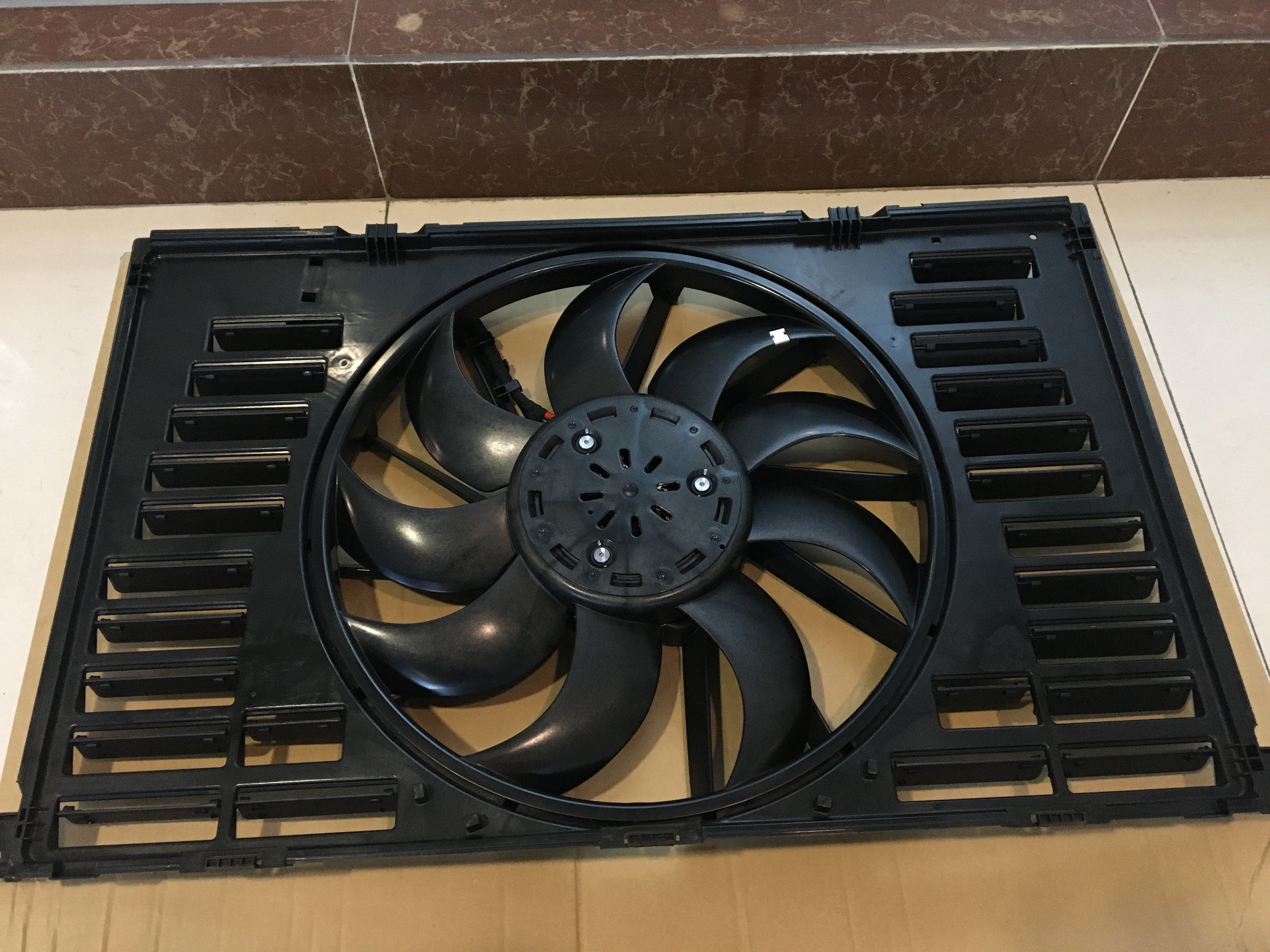 97010606106 Auto Fan Assembly Cooling Fan Radiator For Porsche