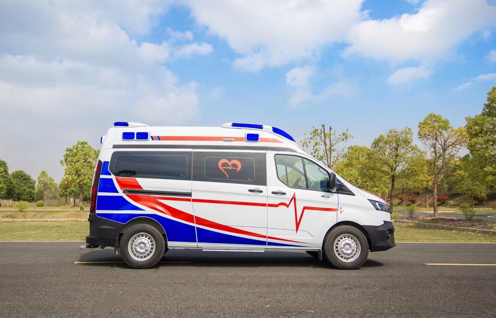 4x2 Ford Medical Emergency Ambulance Car With 12 Months Warranty