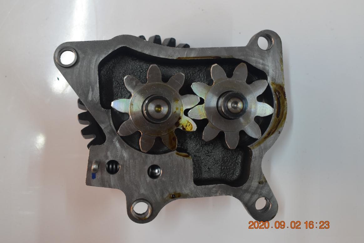 Oil Pump Assy 1131003133 Diesel Engines Parts For Hitachi