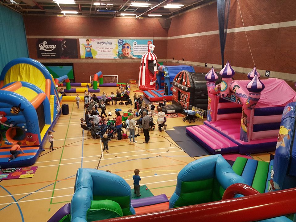 16*16*9.5 Ft Kids Bouncy Castle , Small Inflatable Bouncer With 0.55 PVC Tarpulin