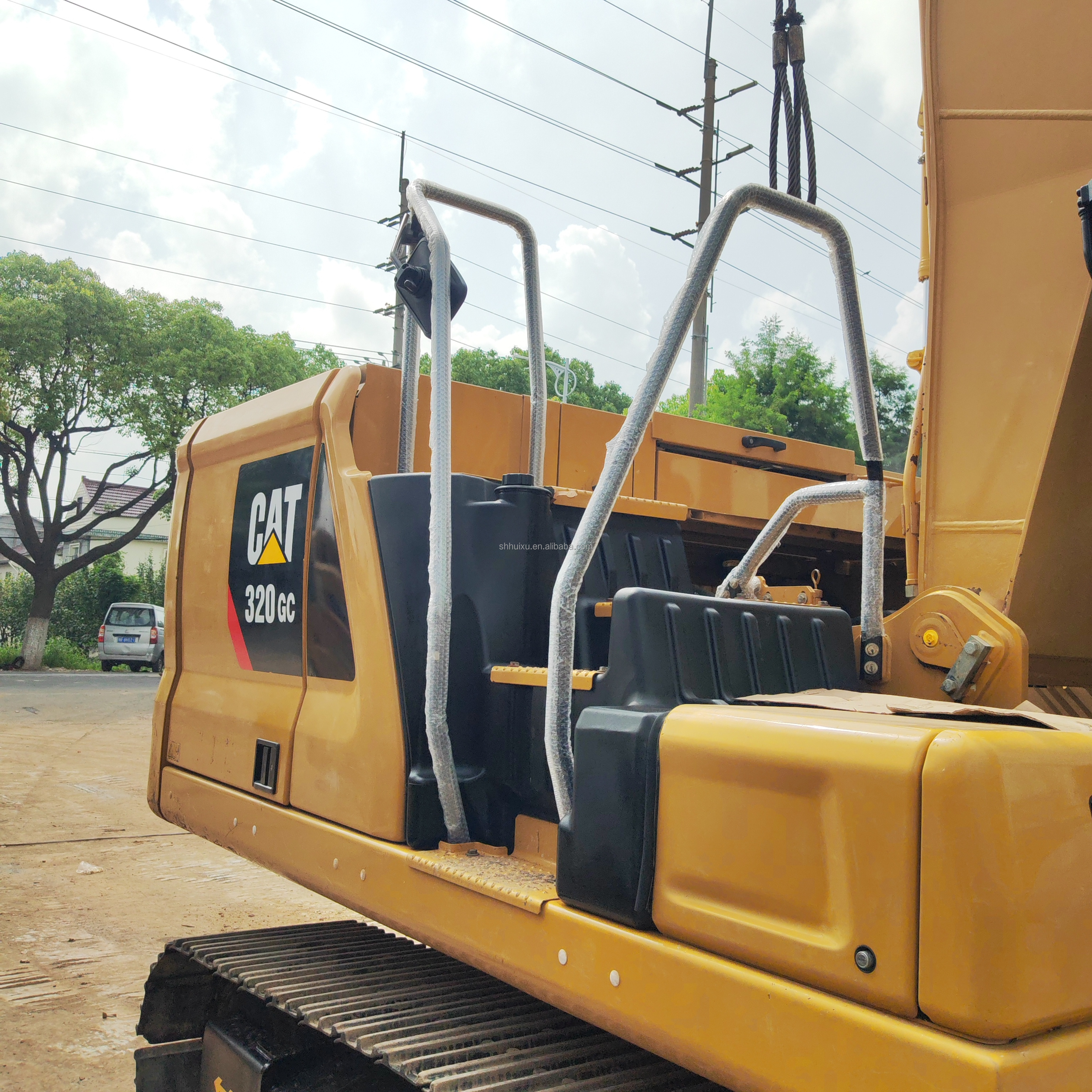 Used caterpillar crawler excavator CAT320GC good working for sale