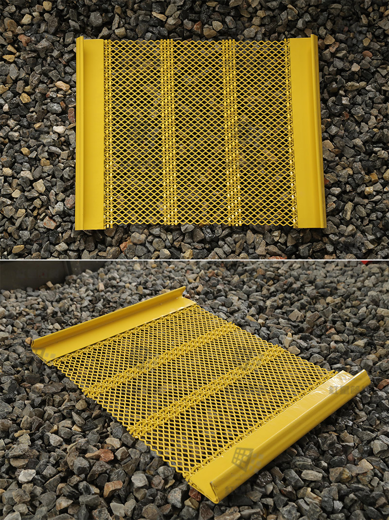 Self-Cleaning Metal Mesh
