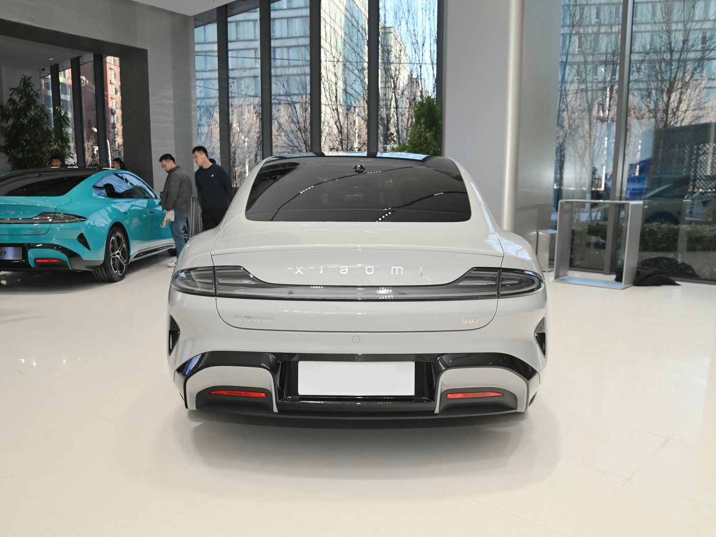 Xiao-mi Su7 Pro Max AWD 4-Door 5-Seater Electric Vehicle 2024 Presale with Pure EV Technology and Battery Energy Type