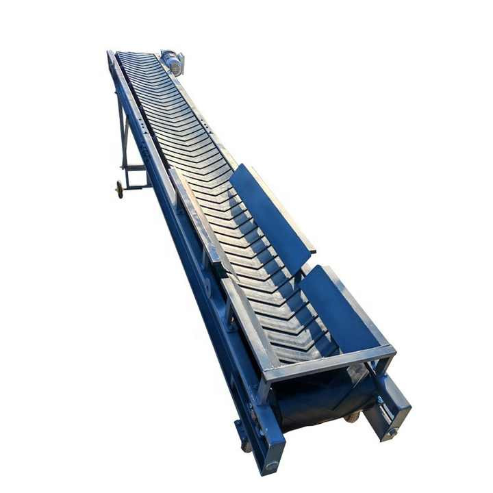 High Angle Conveying EP100/EP150/EP200 Inclined Conveyor Belts With Low Energy Consumption