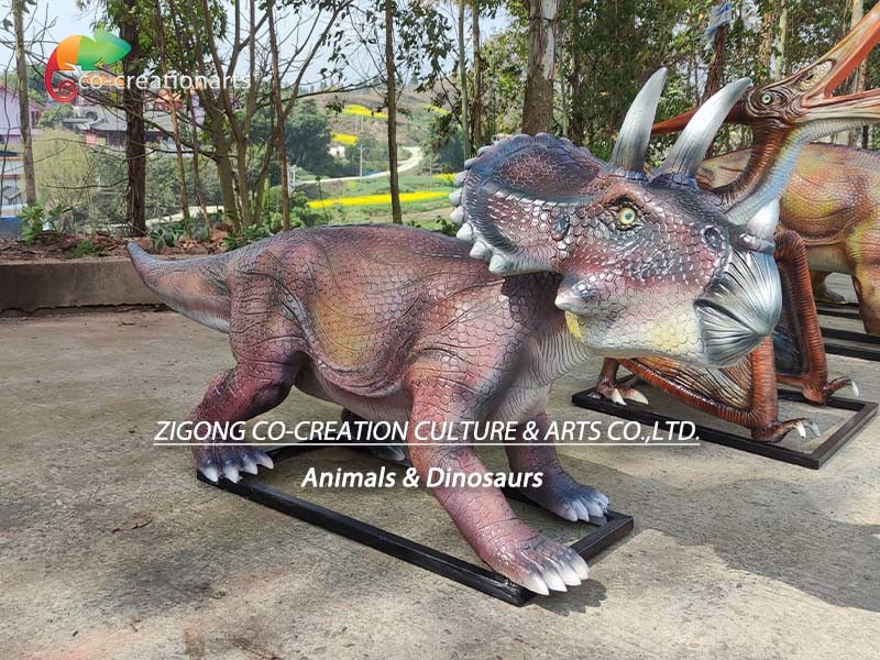 Outdoor Playground Fiberglass Animatronic Dinosaur Triceratops Water Repellent
