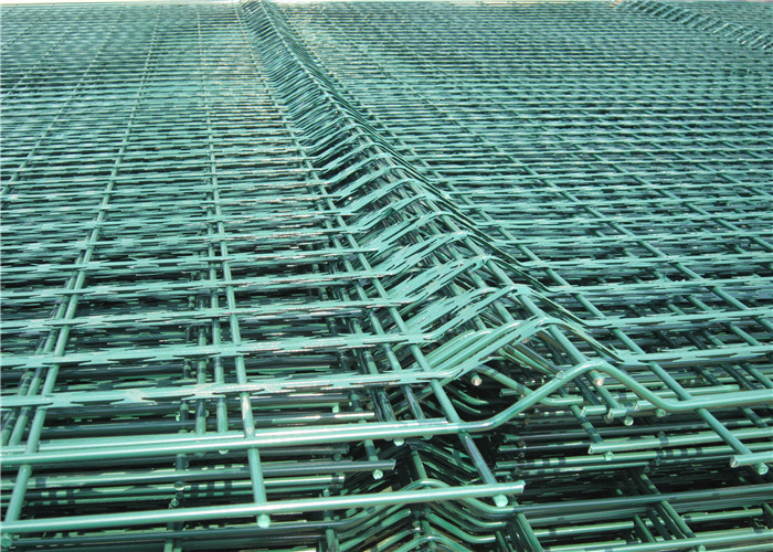Hot Dip High Security Razor Barbed Wire Mesh Panel Fence Razor Wire Mesh Fence Form China Factory