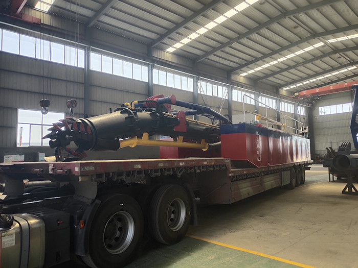 YSCSD200h Model Small Dredger Vessel 600 m3/h For Dredge Customizable Design