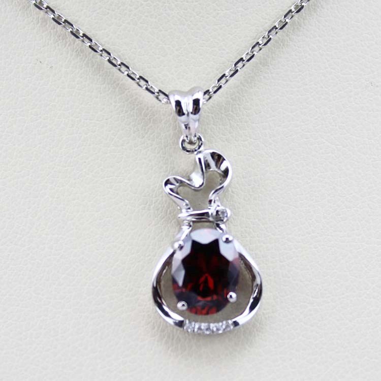 Sterling Silver 7X9mm Oval aRuby Cubic Zirconia Pendant Jewelry (P16)