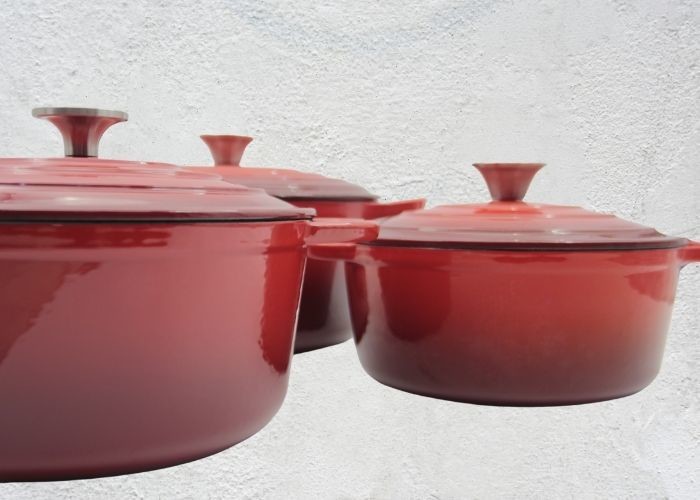 Matt Red Cast Iron Dutch Oven 4.5 / 7.2 Quart For Induction Stove