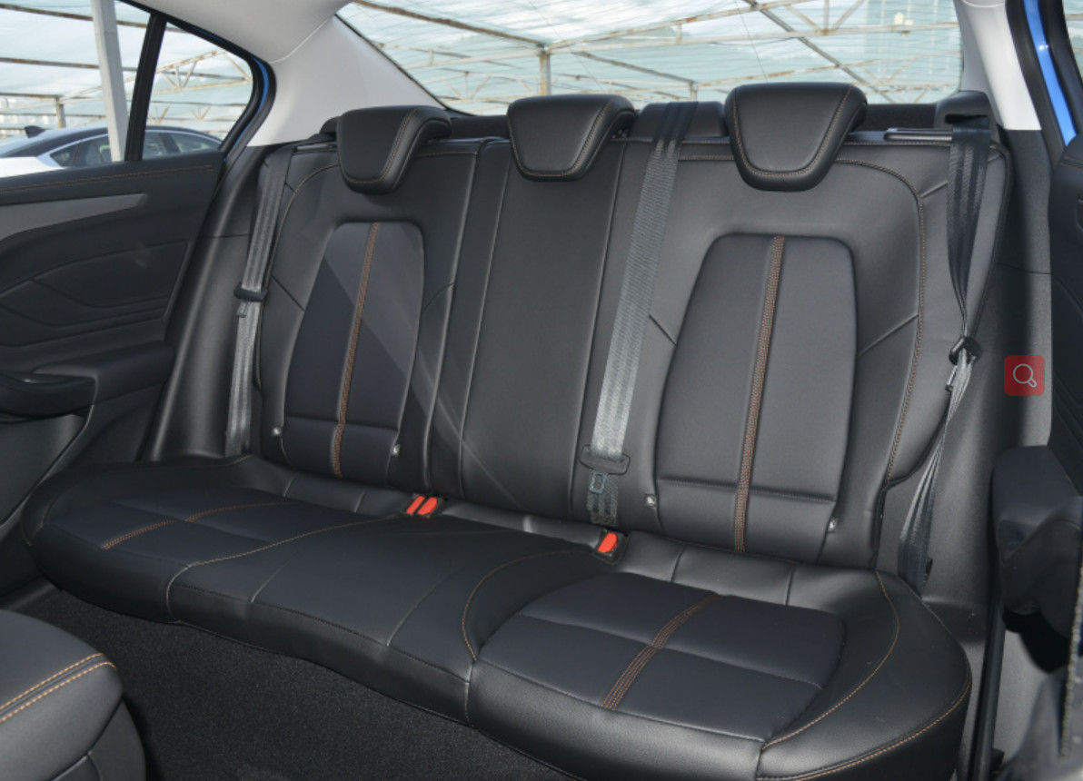 Changan Ford Focus 2022 three-compartment EcoBoost 180 automatic ST Line 4 door 5 seat sedan
