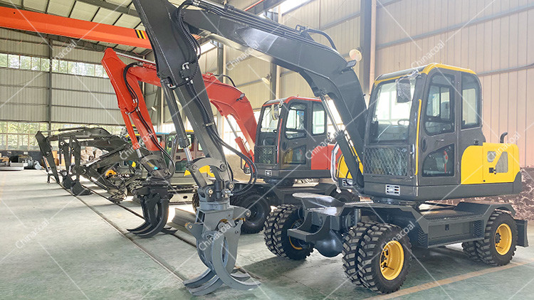 Hydraulic Wheel Excavator Machine 8 Ton Digger With Spare Parts
