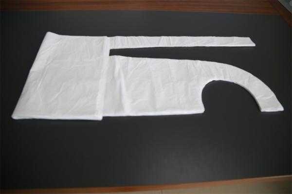 White Disposable Poly Aprons For Housework / Medical Industry Clothing