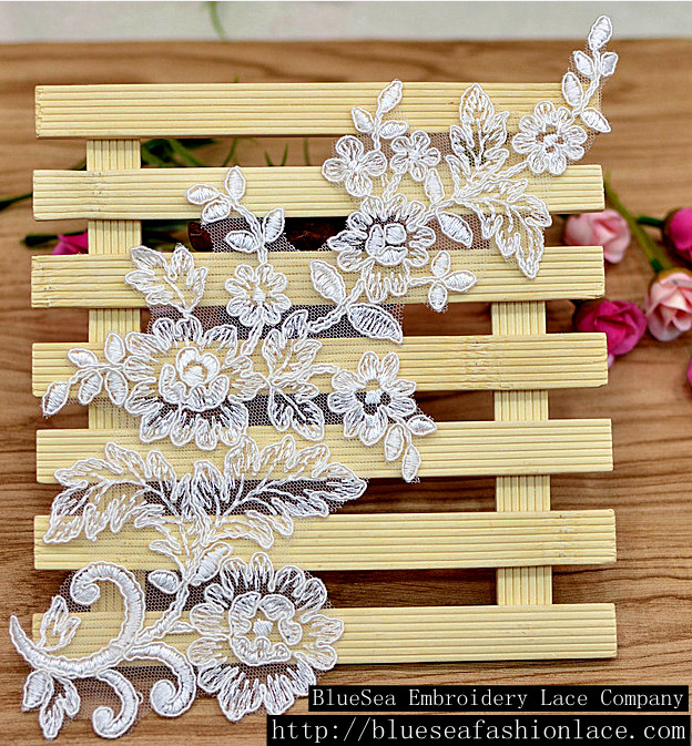 Garment Accessories Embroidery Lace Applique with Cord Ivory Color