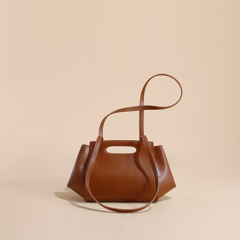 Polyester Lining Cowhide Handbag Women's Versatile Leather Bag for Everyday Wear