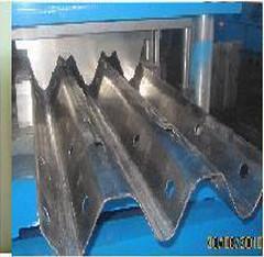 Quality Material thickness 2 to 4mm guard railway roll forming machine 13 forming stations wholesale