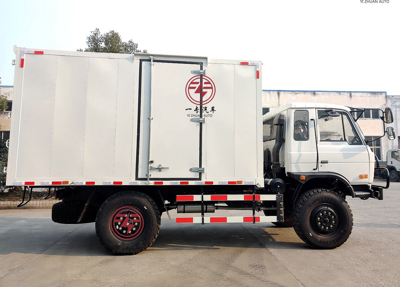4-6L Engine Capacity 4X4 6X6 LHD RHD Off-Road Cargo Truck for Your Heavy Loads