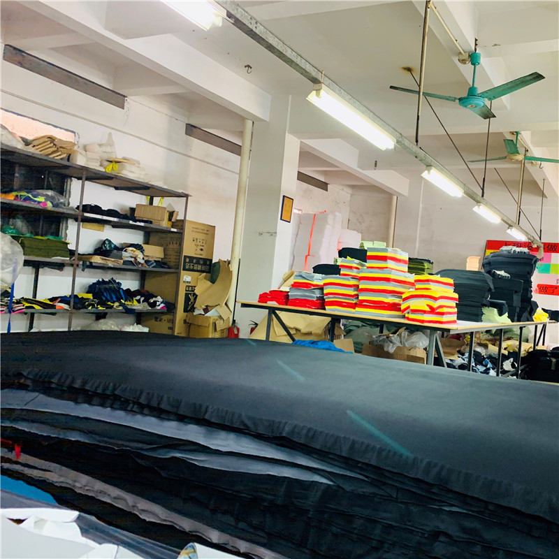 SBR EPDM Nitrile Neoprene FKM Silicone Anti Slip Rubber Sheet Flooring mat use