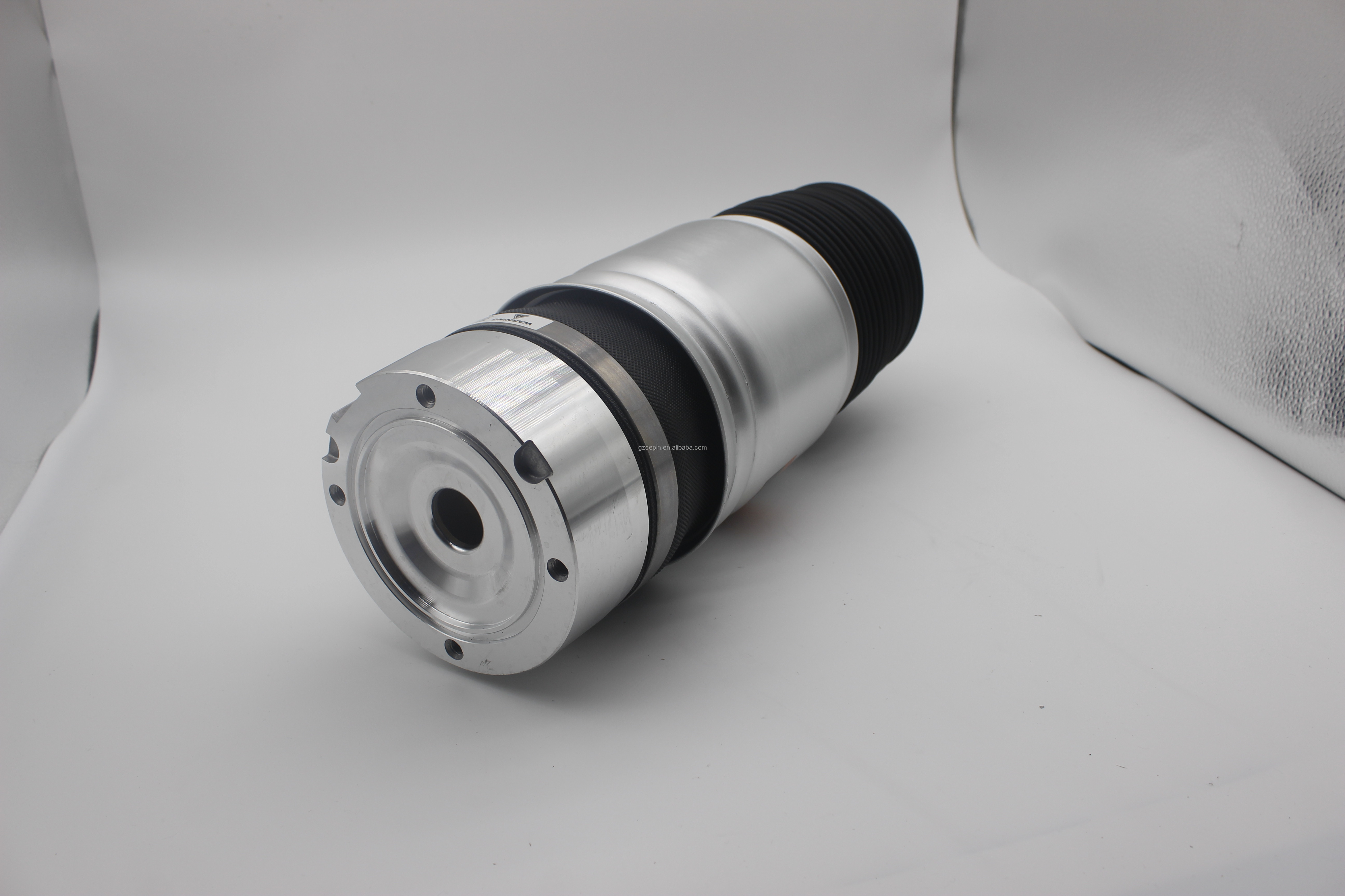 Front Right Air Shock Absorber for Porsche Cayenne 95834305113 95834305213 95834305212