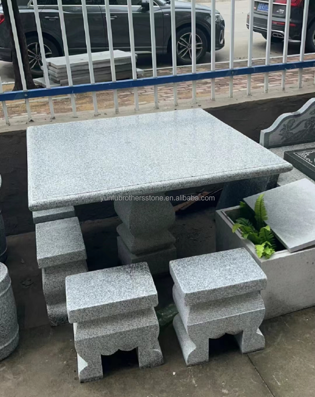 Natural Stone Chinese Granite Table Bases for Modern Polished Cut-to-Size Round Table