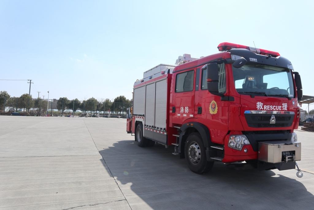 JY120 13000kg Rescue Fire Truck HOWO Country Ⅵ 2+4 Fire Heavy Rescue