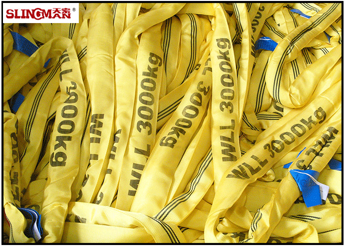 EN1492-2 Soft Polyester Lifting Sling , Seamless Yellow 3 Ton Lifting Straps