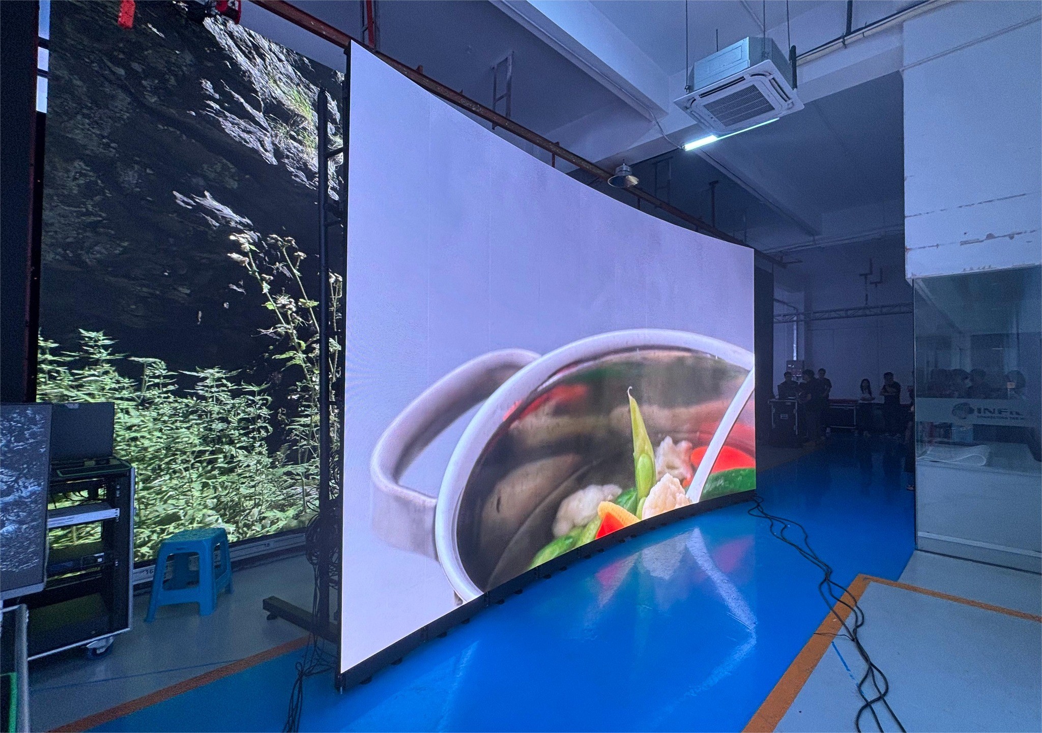 Outdoor Full Color Rental Advertising LED Display 256*128mm Module 6500cd/Sqm Brightness